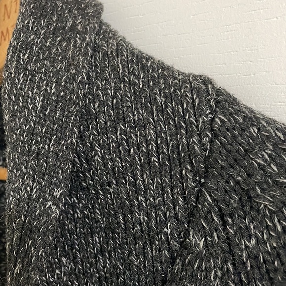 COPY - Cardigan for Horse Lovers!! 🐴❄️ - Picture 4 of 4